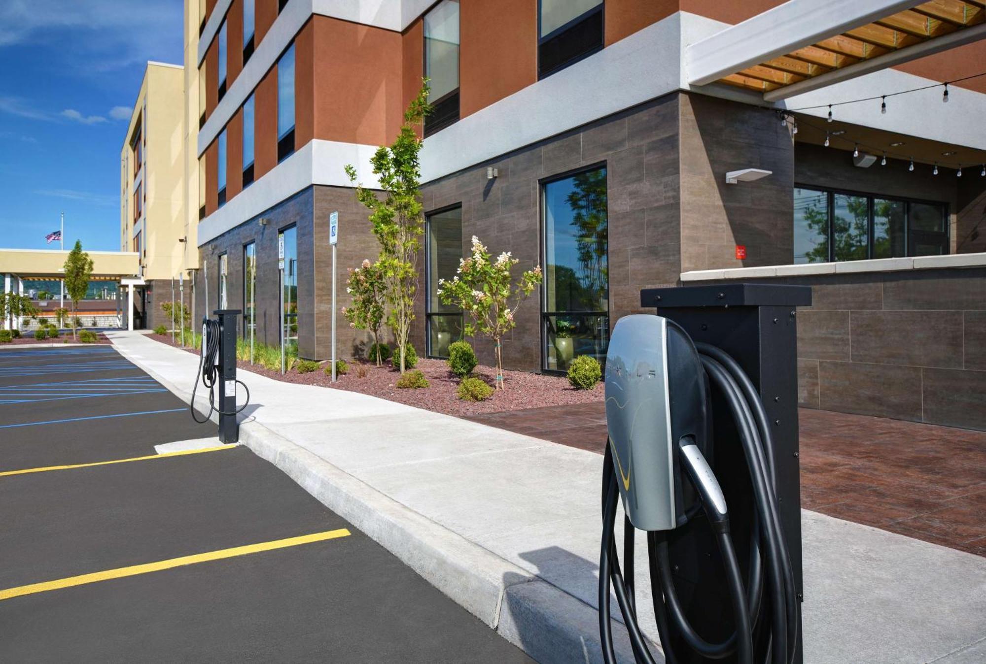 Home2 Suites By Hilton Utica, Ny Buitenkant foto
