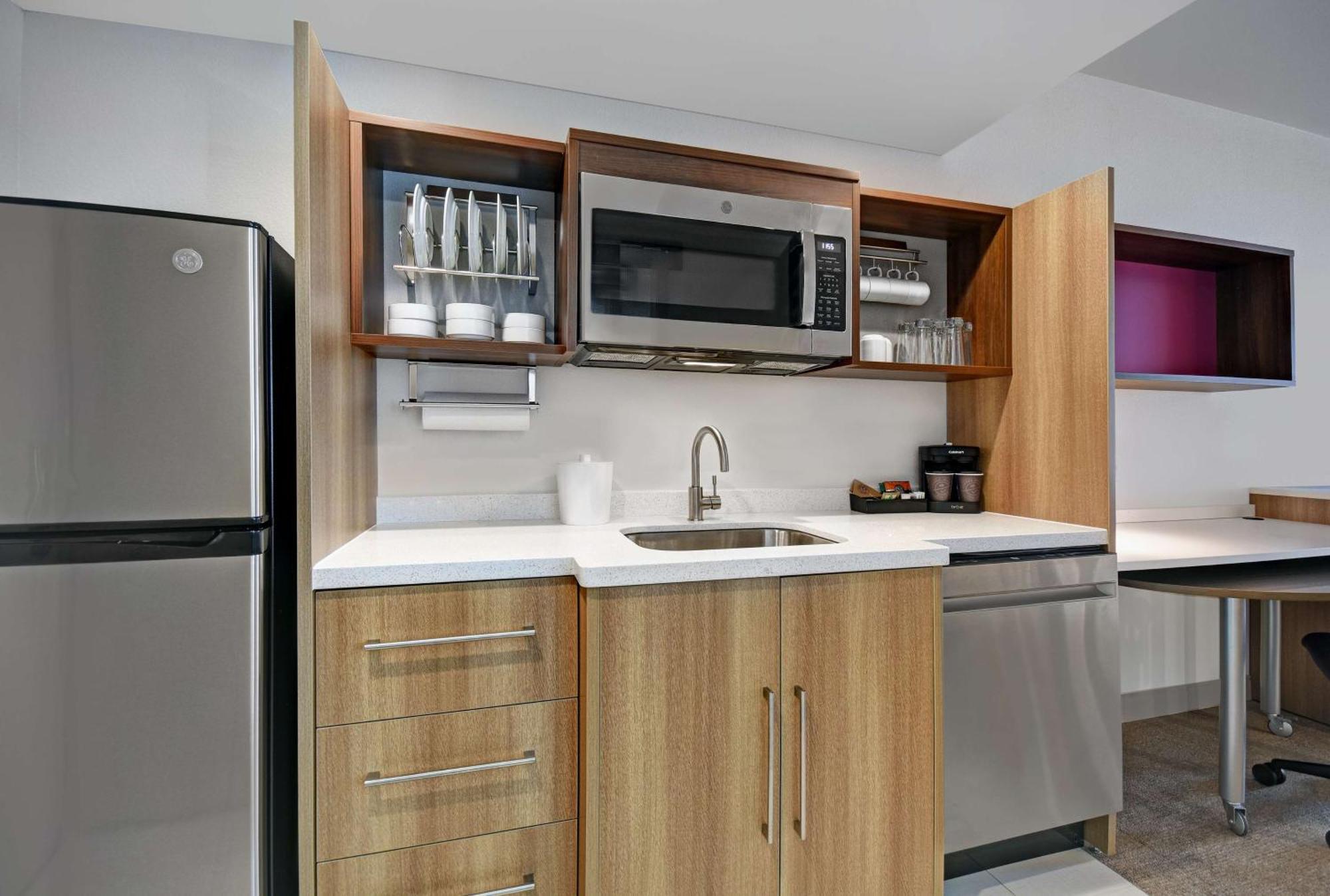 Home2 Suites By Hilton Utica, Ny Buitenkant foto