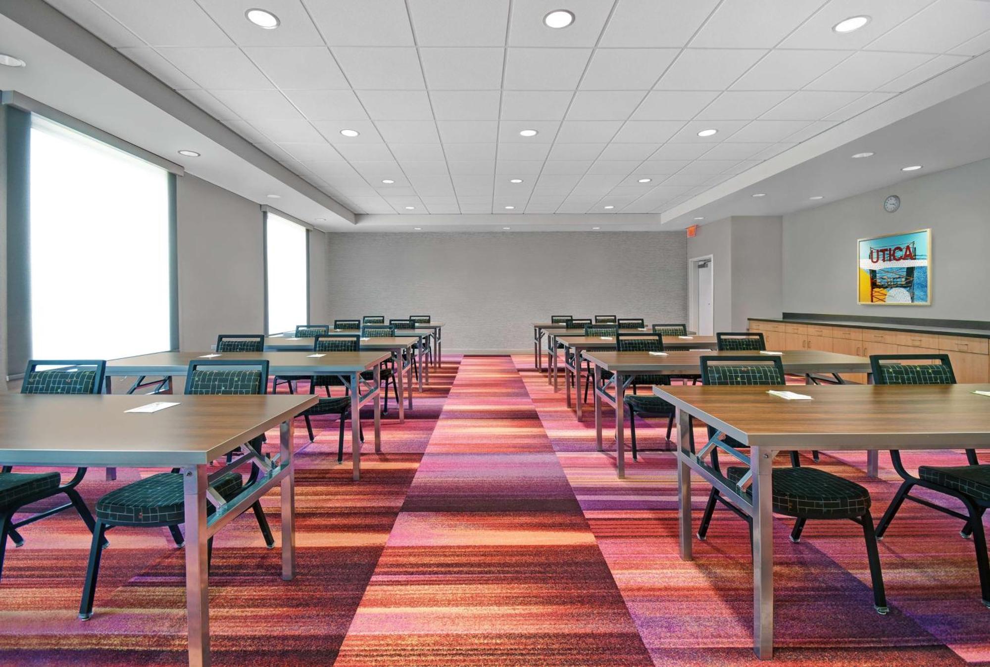 Home2 Suites By Hilton Utica, Ny Buitenkant foto