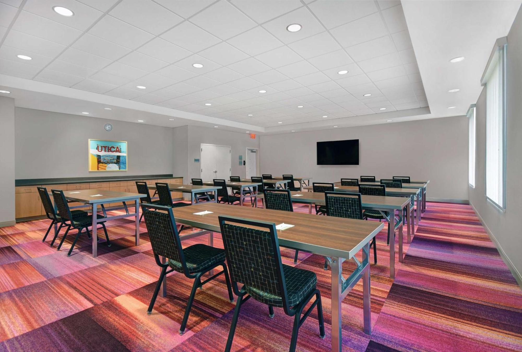 Home2 Suites By Hilton Utica, Ny Buitenkant foto