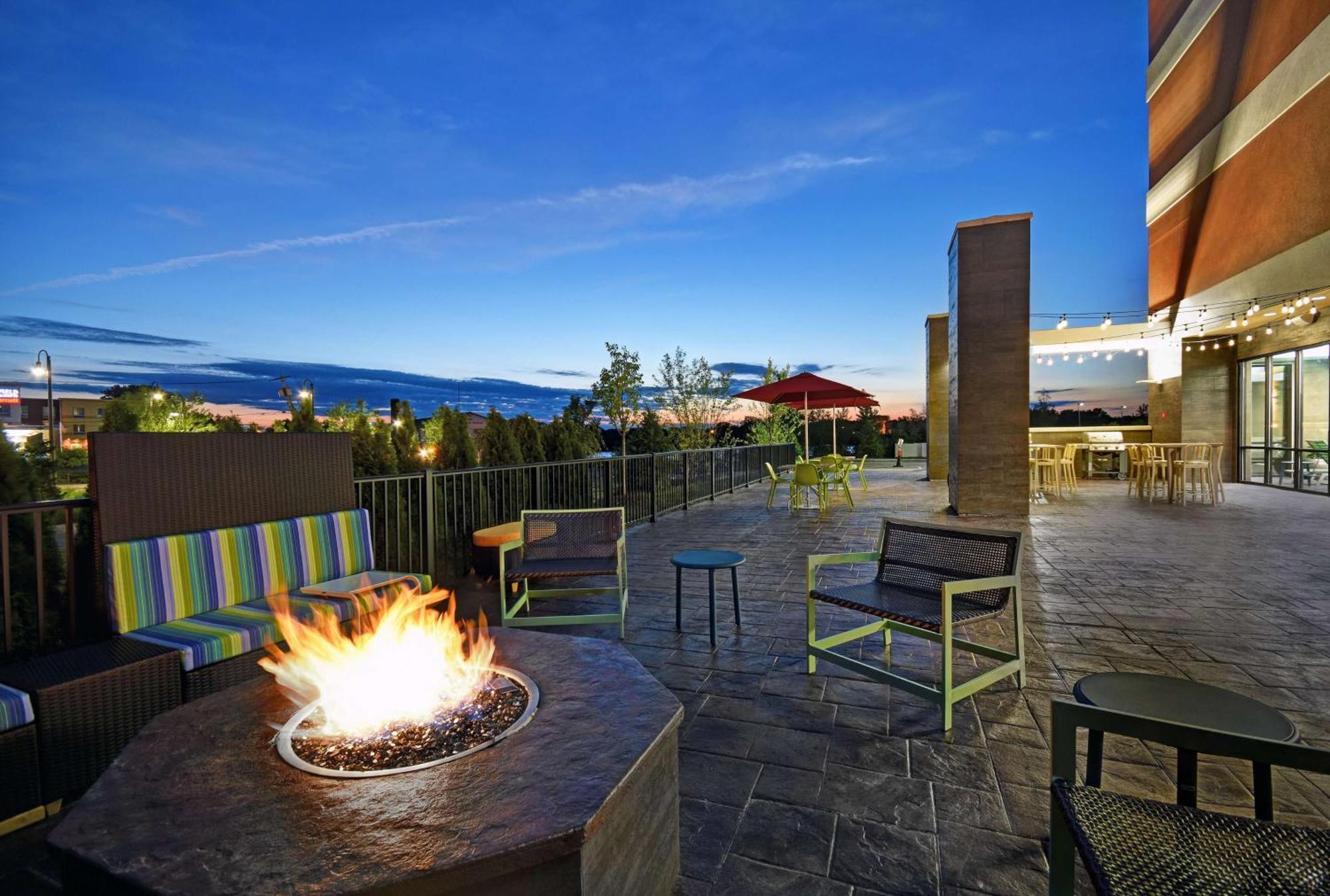 Home2 Suites By Hilton Utica, Ny Buitenkant foto